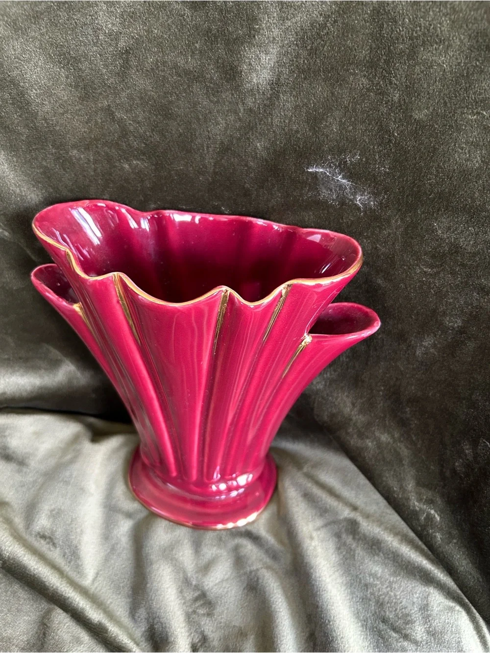 Nor-So 22 Karat rimmed Ceramic Fan‑Style Vase in Deep cranberry